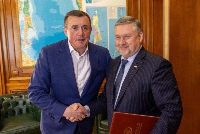 О рабочей встрече губернатора Валерия Лимаренко и депутата Государственной Думы РФ Георгия Карлова 