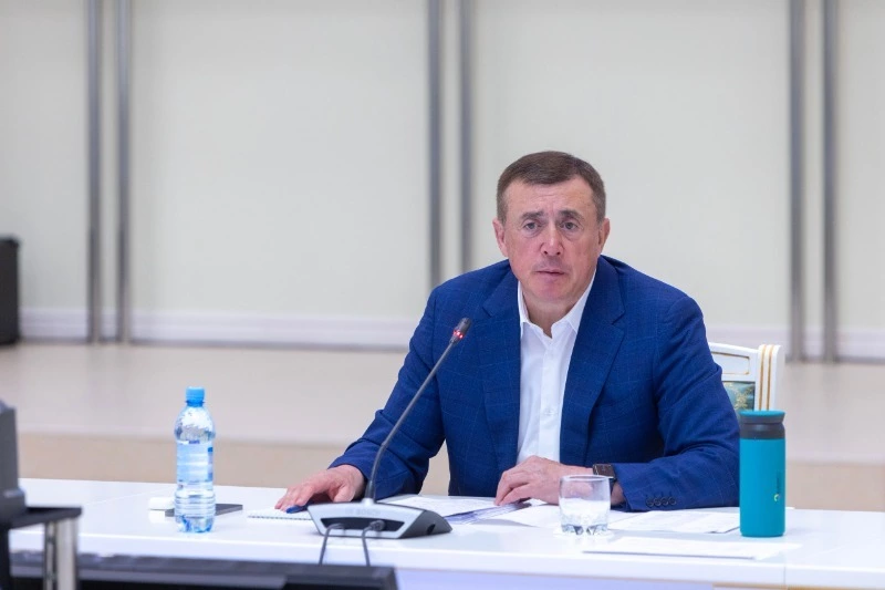 Губернатор Валерий Лимаренко помог юным жителям области с серьезными заболеваниями