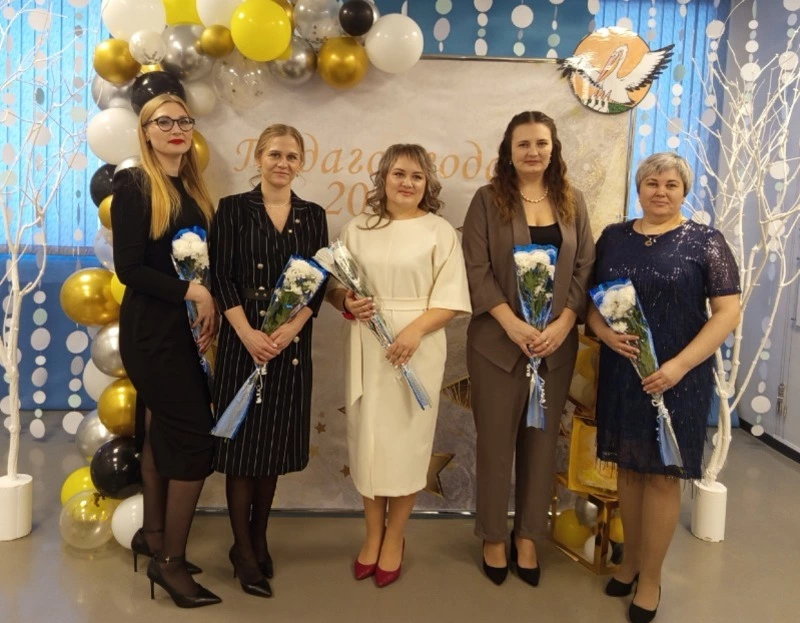 В Тымовском округе снова стартовал конкурс «Педагог года – 2026»