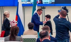 Заслуженно заслуженный учитель