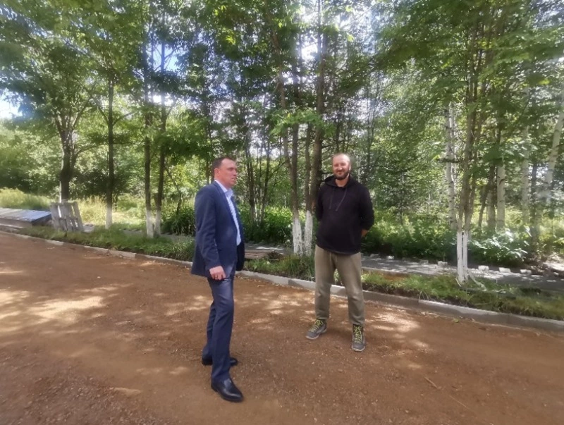 Благоустройство в парке имени Героя Советского Союза Н.Д. Грищенко продолжается 