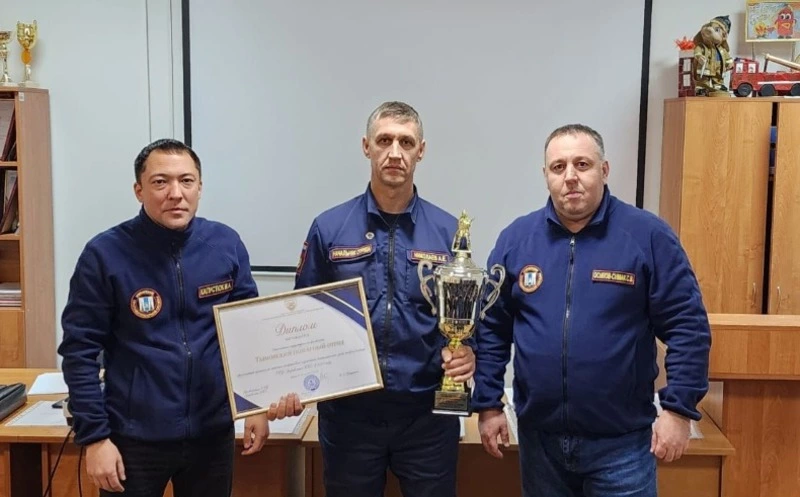 На Сахалине назвали имена лучших пожарных