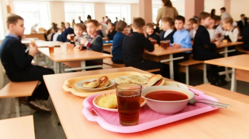 Дети участников СВО получат бесплатное питание в школах