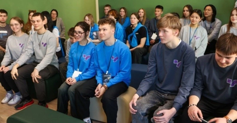 Сахалинские школьники поделились с губернатором своими карьерными планами