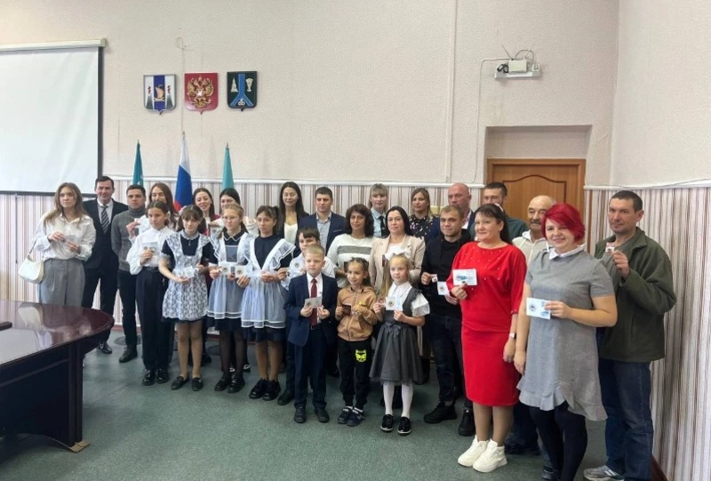 Вручение знаков «ГТО» прошло в администрации Тымовского округа