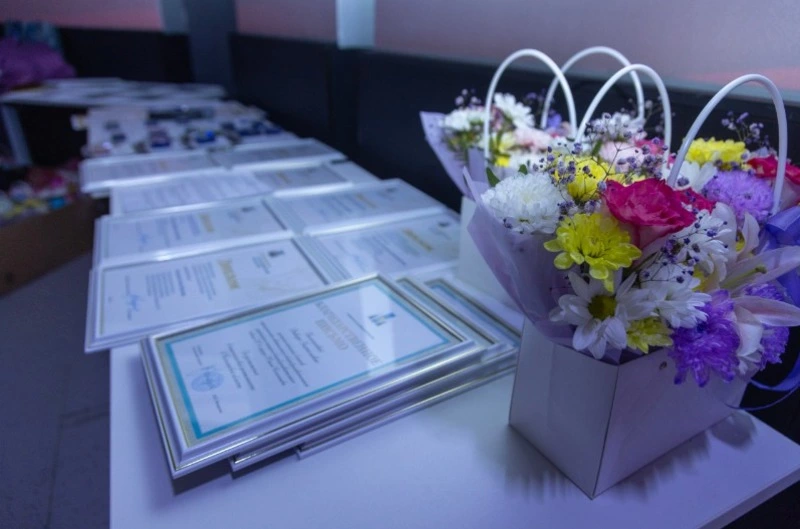 Сахалинские учителя принимали поздравления с предстоящим профессиональным праздником