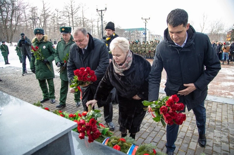 На Сахалине почтили память погибших за пределами Отечества воинов-интернационалистов 