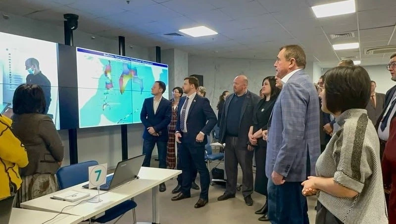 В.И. Лимаренко проверил работу регионального штаба общественного наблюдения