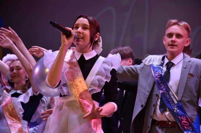 В школах России установили единые дни проведения последнего звонка и выпускного