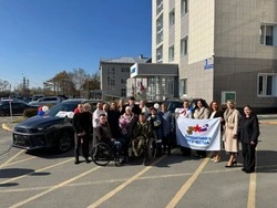 Сахалинским ветеранам спецоперации ключи от автомобилей с ручным управлением