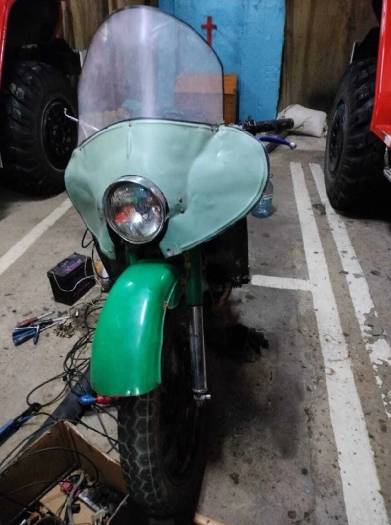 Тымовские пожарные восстановили и передали мотоцикл «Урал» в зону специальной военной операции