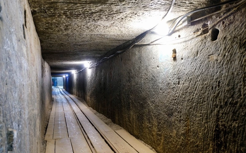 Почти 950 подвалов многоквартирных домов приведут в порядок в Сахалинской области до конца текущего 