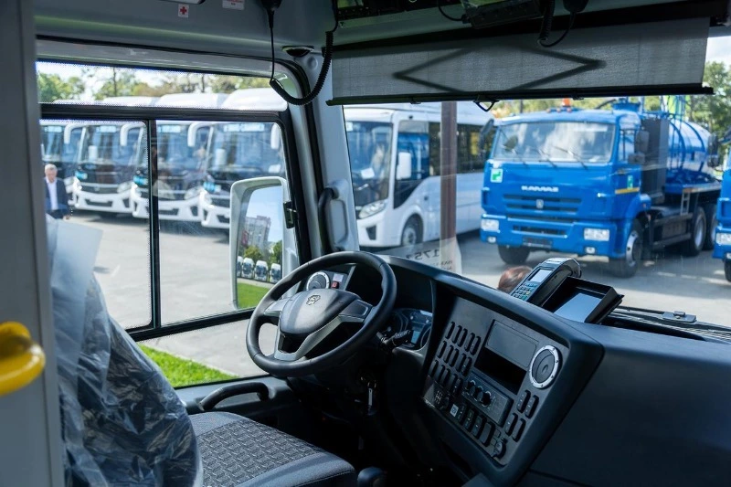 На Сахалине продолжают обновлять муниципальные автопарки