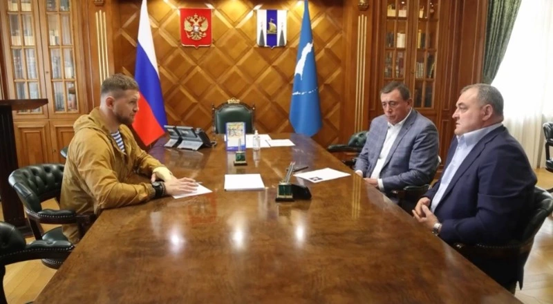 Чемпион мира по кикбоксингу Владимир Минеев планирует создать спортивно-патриотическую базу 