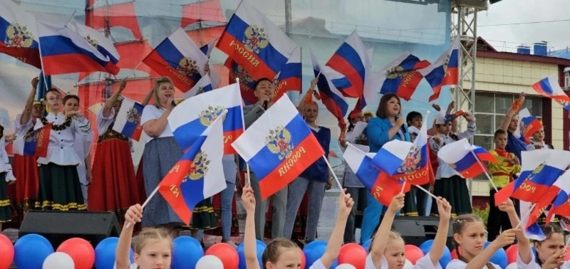 В Тымовском отметили День России