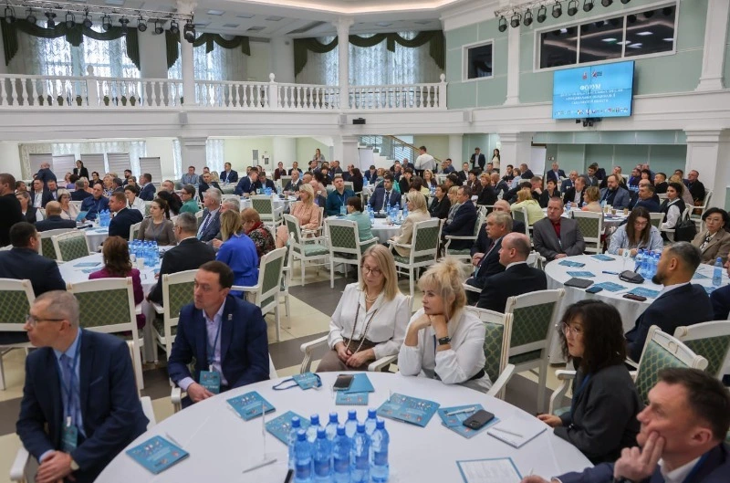 В Южно-Сахалинске впервые прошел форум депутатов представительных органов муниципальных образований
